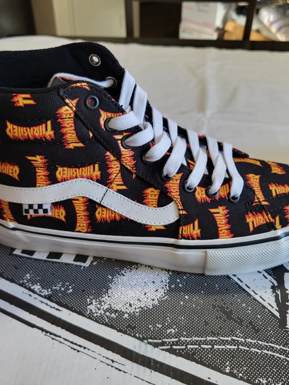 *NEW* Vans Old Skool Sk8 Hi Thrasher Flame VN0A5FCCBML Size Men 10.5 Skate Shoes